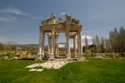 Photo Tetrapylon. Ancient City of Aprodisias