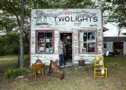 quirky antique store in Cape Elizabeth Maine