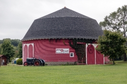 Round barn in Steuben County Indian