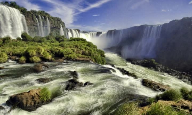 iguazi water falls south america