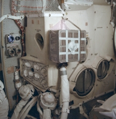 apollo 13 in space 10