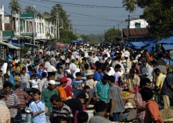 busy crowd at a market place near Banda Aceh