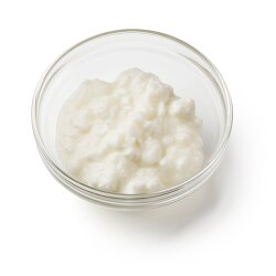 cottage cheese in clear bowl 