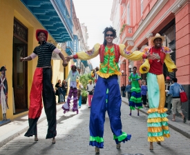 Cuban dancers on stilts