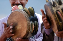 egyptian-man-playing-tamborine-photo-image-5068