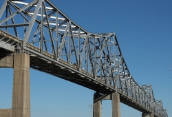 Highway truss bridge over the Mississippi Rive