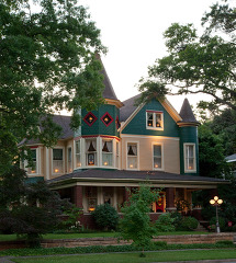 Historic victorian home in Sheffield Alabama