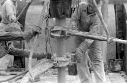 Oil field workers 1939