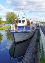 passenger-boat-docked-along-the-Dalsland-Canal-Hafverud-Sweden  