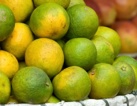 Photo Lemons for sale at Market Mumbai India