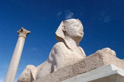 photo pompeys pillar and sphinx alexandria egypt image 1416