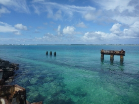 photo-blue-tourqouise-waters-of-tern-island-scenic-hawaii