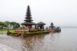 Pura Ulun Danau Temple Bali Image 7625a