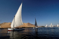 sail boat along nile river egypt 2928