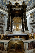 st peters basilica altar with Berninis baldacchino photo 0713a
