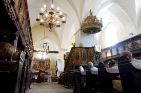 tallin-estonia-interior-old-church-image-02362A