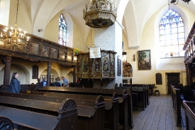 tallin-estonia-interior-old-church-image-02368A