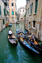 Traditional Venice gandola ride 8422 copy