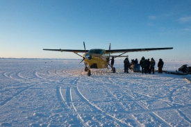 unload supplies from a cessna arctic circle 119