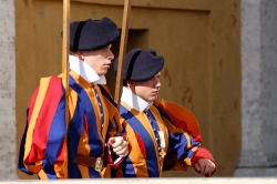 vatican swiss guards st peters rome italy photo 7571