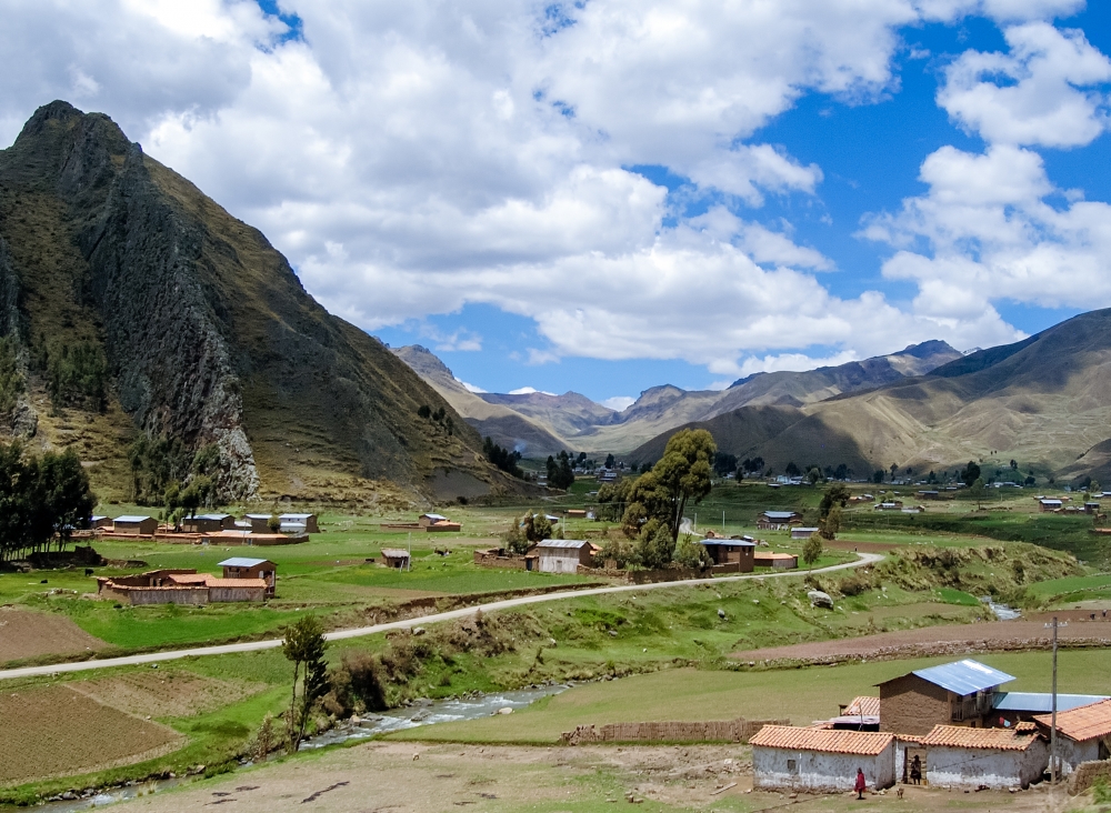 andes mountains in peru 012e