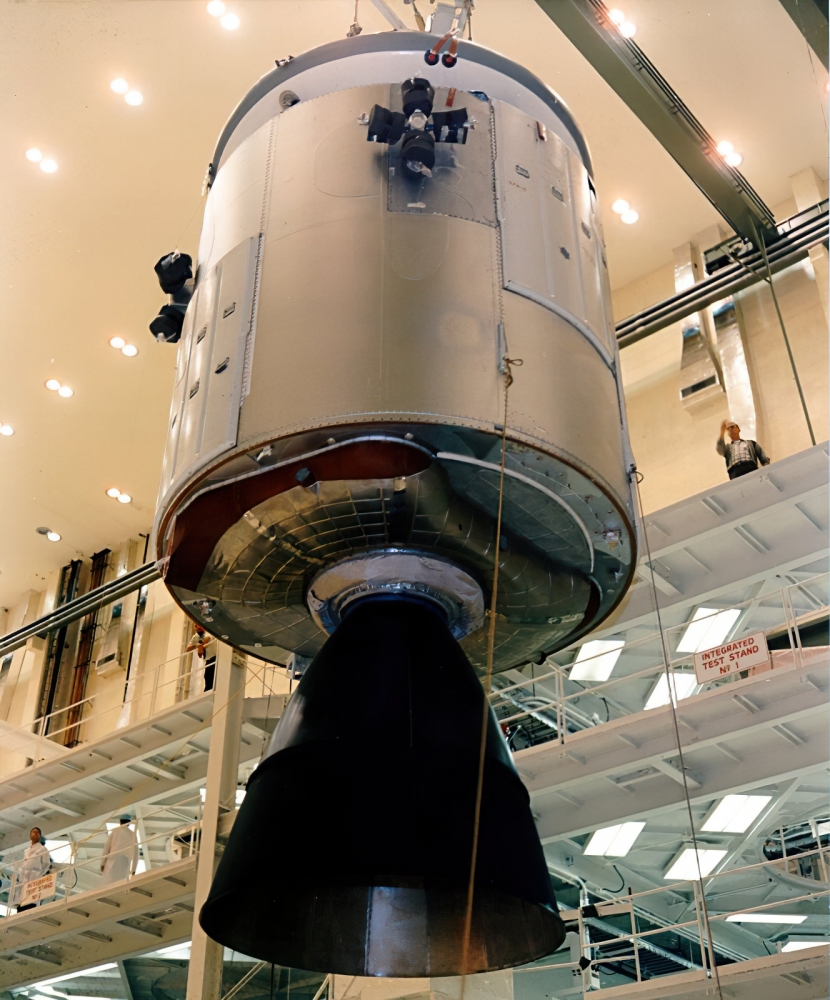 Apollo Spacecraft 012 CSM being moved