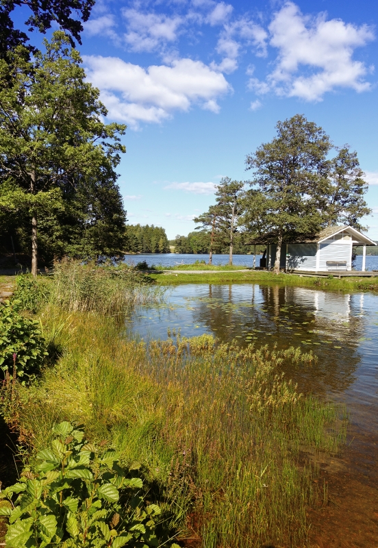 beautiful-lake-scenery-in-Sweden-1466