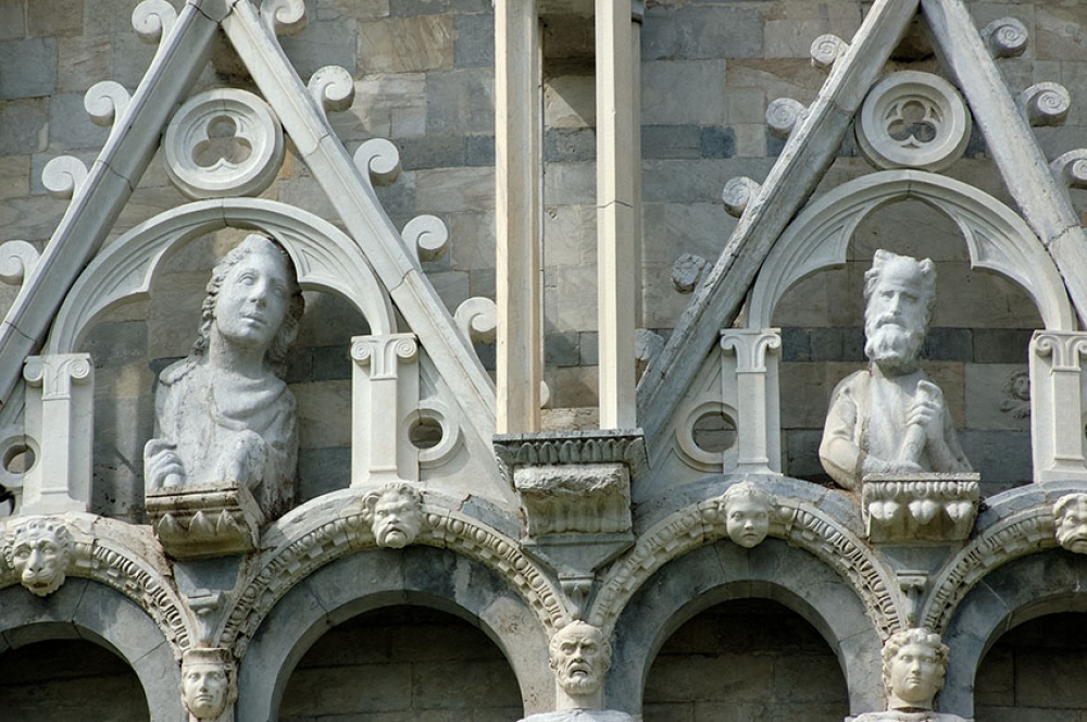 closeup of the baptistry pisa photo1268l