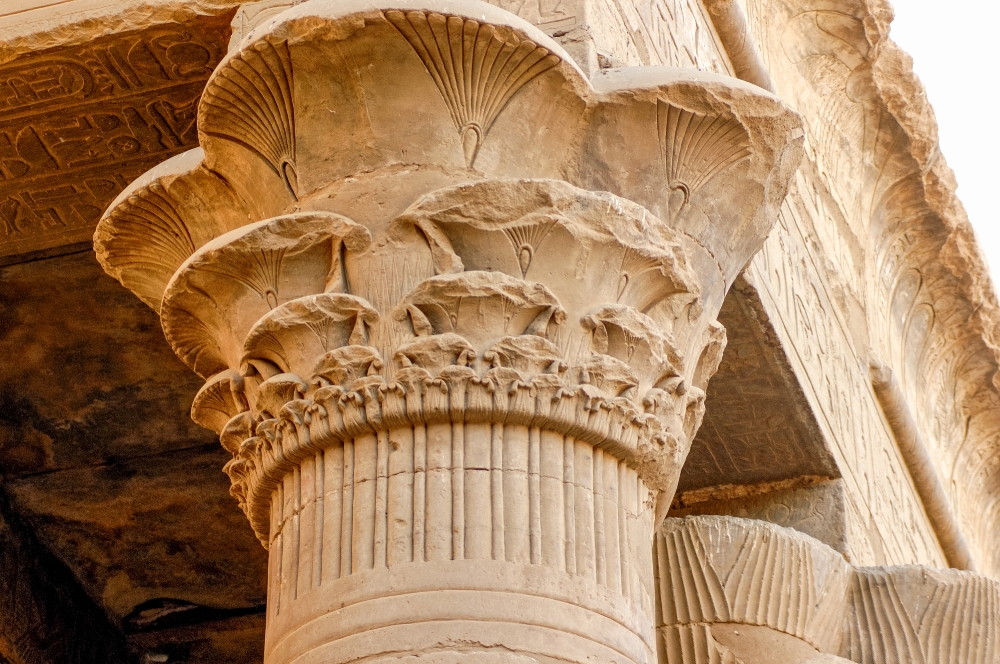 decorative columns at temple of edfu 6164a