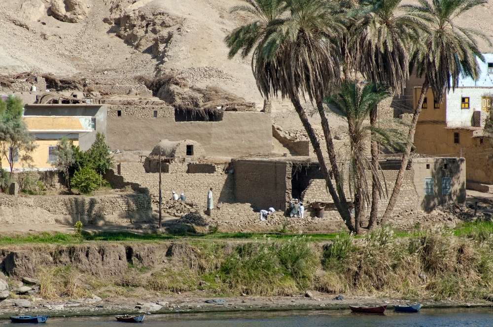 egyptian city edfu 6119