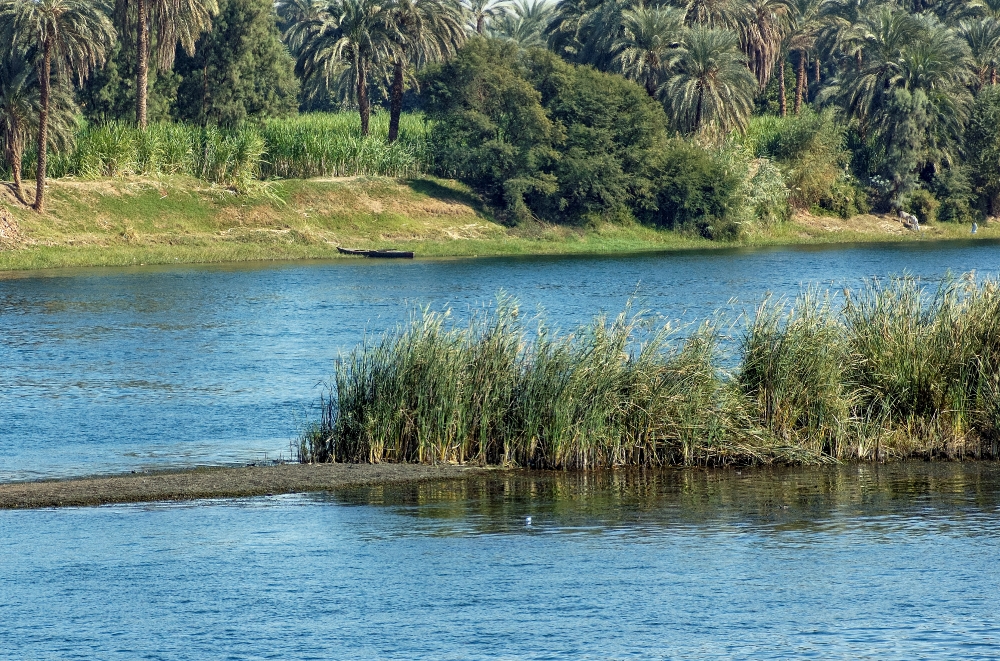 egyptian city edfu nile rivbe