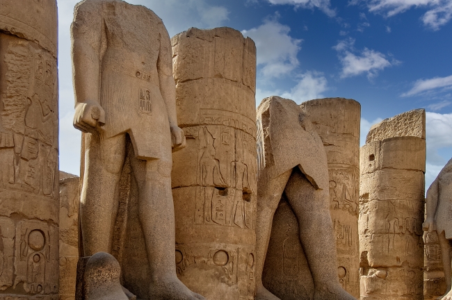 egyptian statues and columns karmak temple