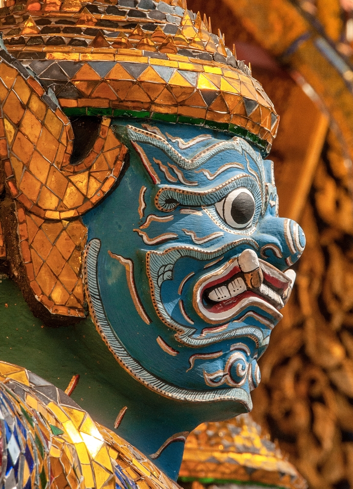 Guardian-statue-at-Wat-Phra-Kaeo-the-Royal-Grand-Palace,-Bangkok-Thailand-41671-2