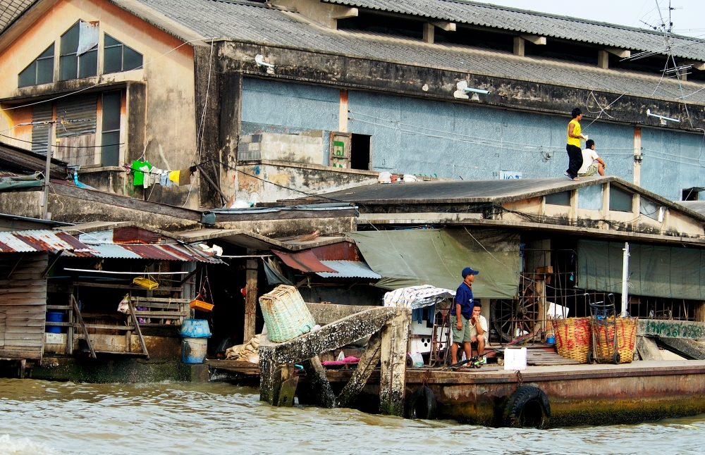 life along canal in thailand5 028a