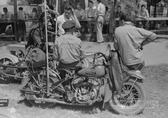Motorcycle racers Oregon 1941
