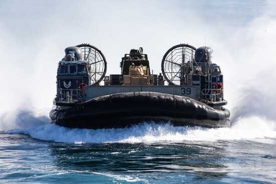 Navy Landing Craft Air Cushion 39