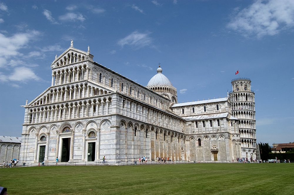 photo bapistry and cathedral duomo pisa italy 4 7645l