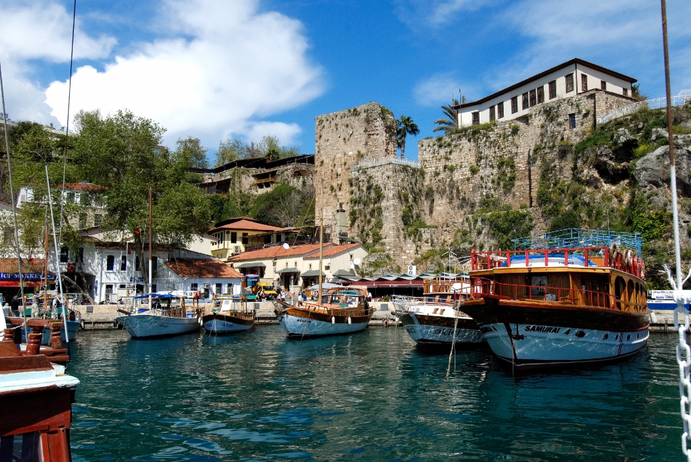 Photo Boats In Beautiful Harbor Old Town Kaleici In Antalya Turk