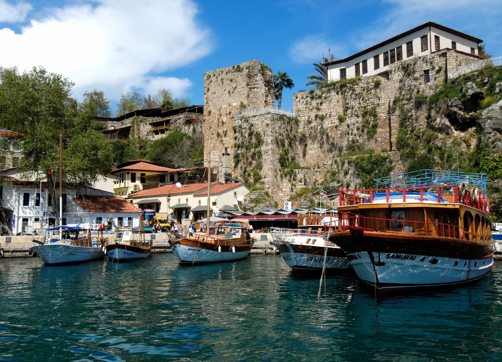 Photo Boats In Beautiful Harbor Old Town Kaleici In Antalya Turk
