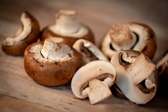 photo image portebello mushroom wood background
