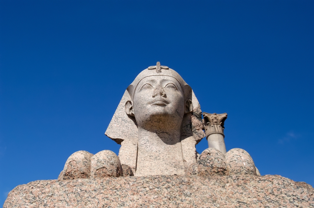 photo spinx at pomeys pillar in alexandria, egypt 12 04 1420 e