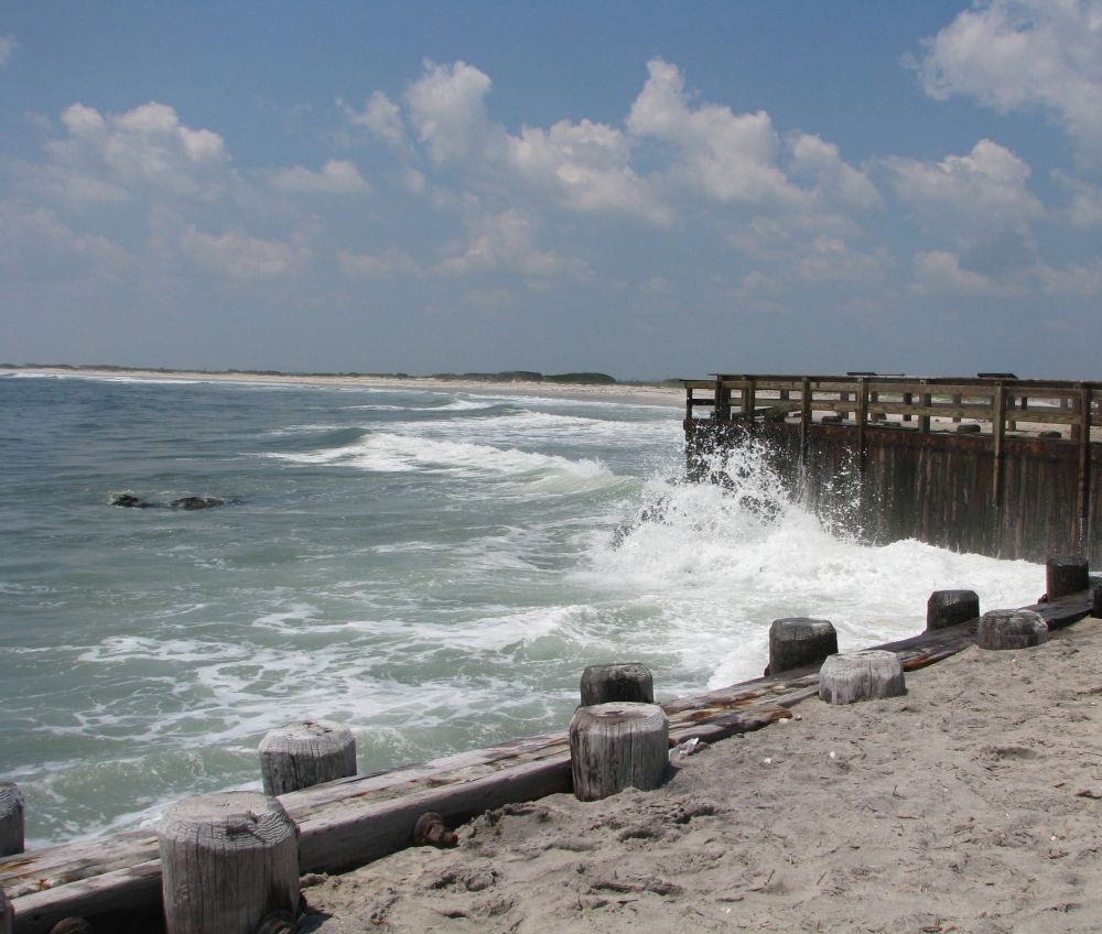 photo-holgate-beach-waving-hitting-bulkhead-new-jersey