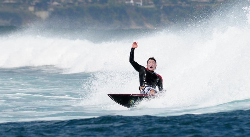 Surfing Indonesia