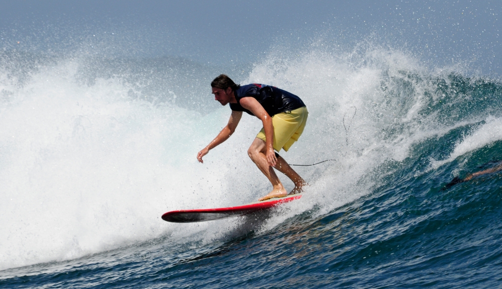 Surfing Indonesia