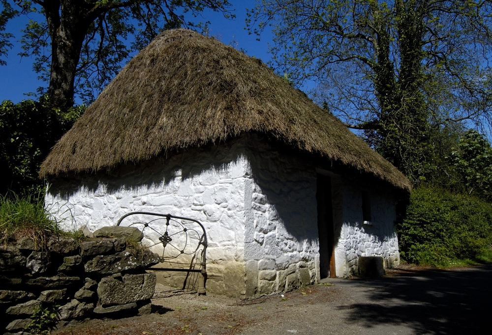 Thatched-roof cottage in Ireland
