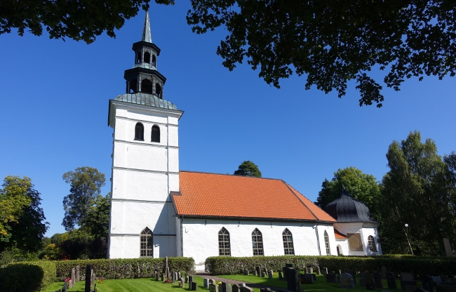 tombstones-in-cemetery-at-a-church-in-Sweden-0465