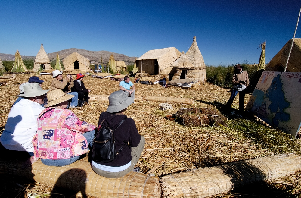 traditional reed huts lake titicaca photo 0042a