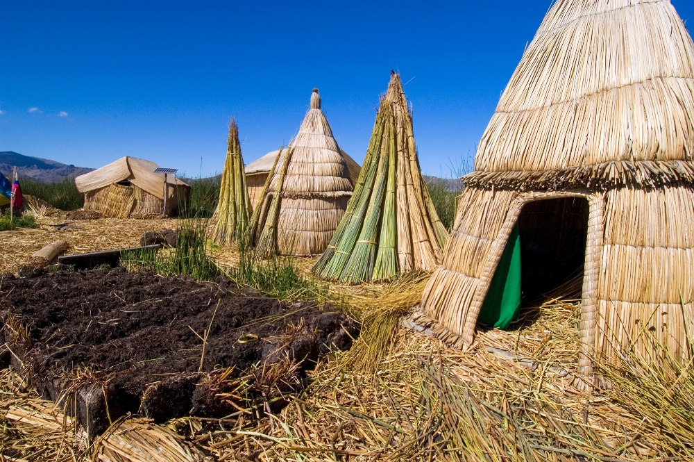 traditional reed huts lake titicaca photo 114