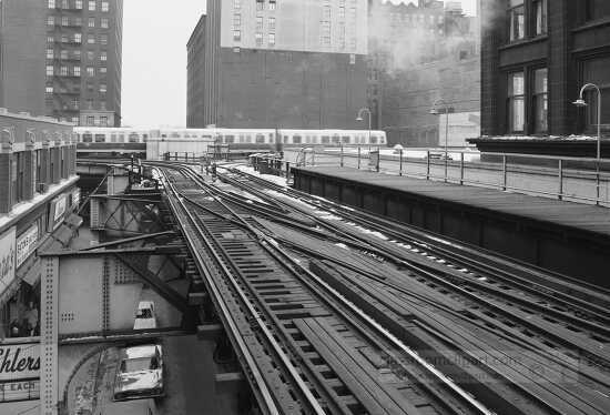 union elevated railroad in city center