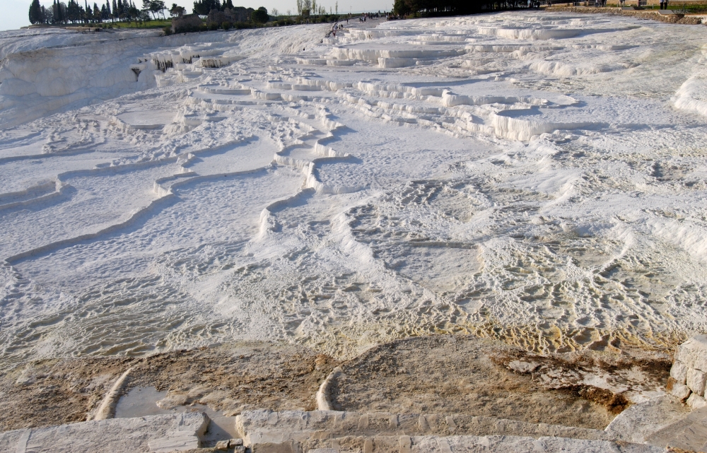 white travertine terraces at pamukkale 09.tif